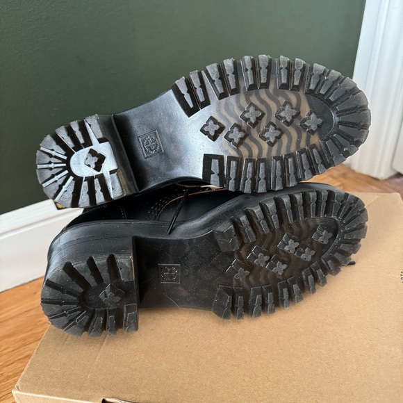 Doc Marten Black Vintage Smooth Leona Hiker - Picture 6 of 9